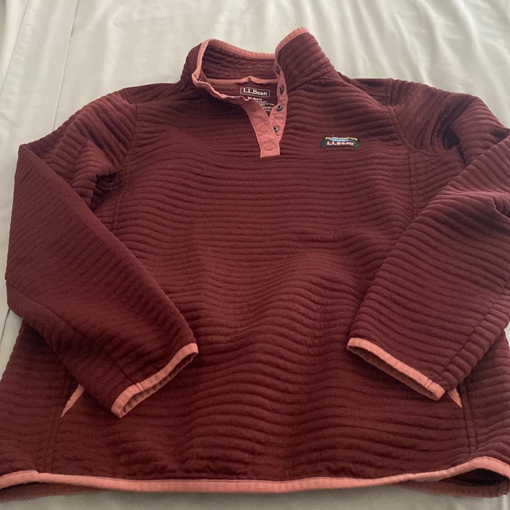 LLBean size M maroon sweatshirt. Light comfortable material.